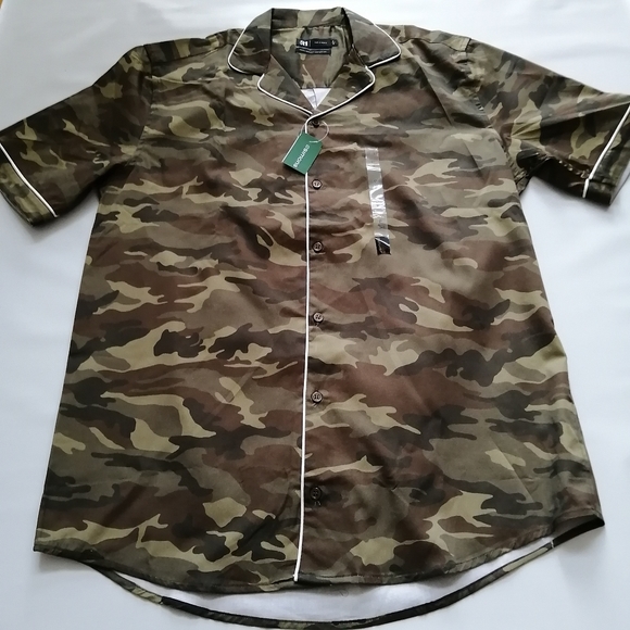 Simons Camo Shirt Small NWT - Picture 3 of 7